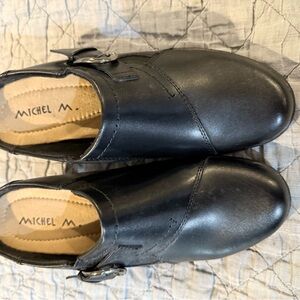 Women’s Black Leather Mules